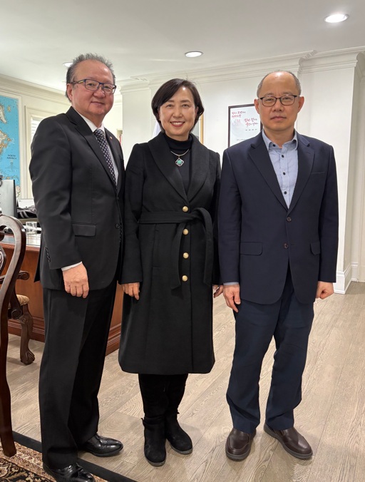Read more about the article 토론토 총영사와 유재신 교수 추모 장학금 설립위원회 관계자 면담